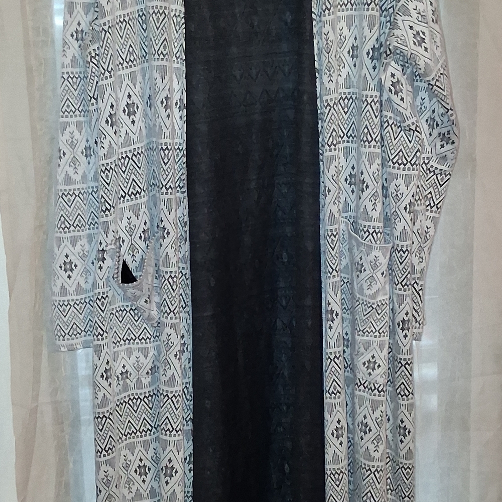 LuLaRoe Charcoal Textured Top
